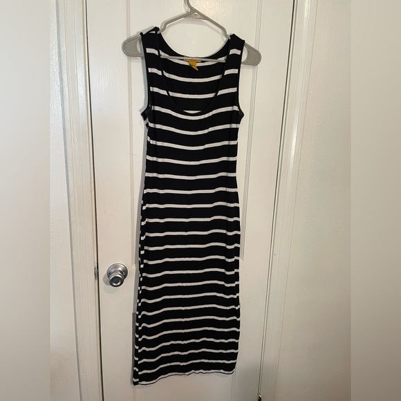 Finesse Midi Dress​ - Picture 1 of 7